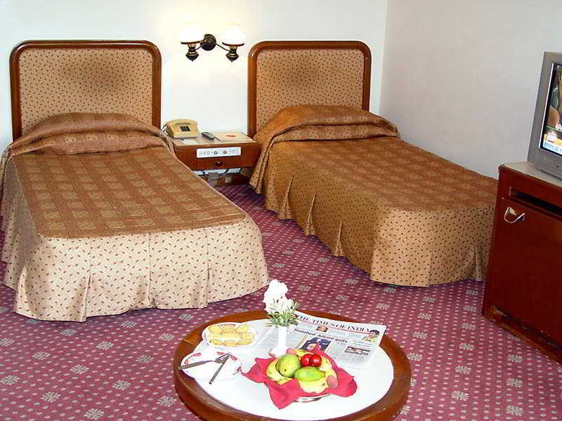Hotel Yamuna View Агра Екстериор снимка