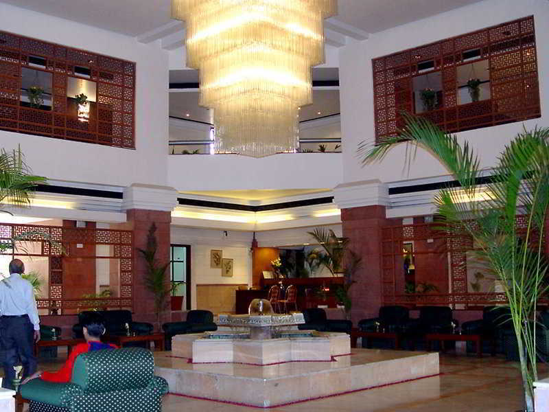 Hotel Yamuna View Агра Екстериор снимка
